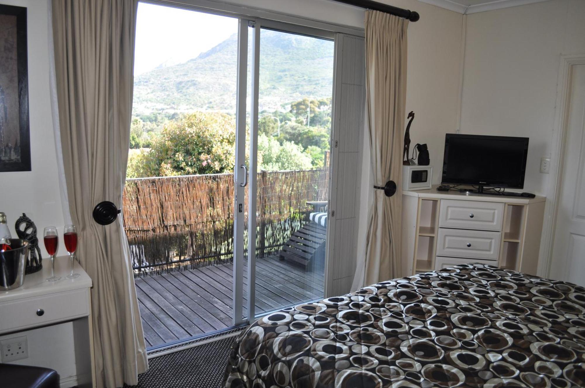 Metaphysika Holistic Retreat, Hout Bay * Le Cap