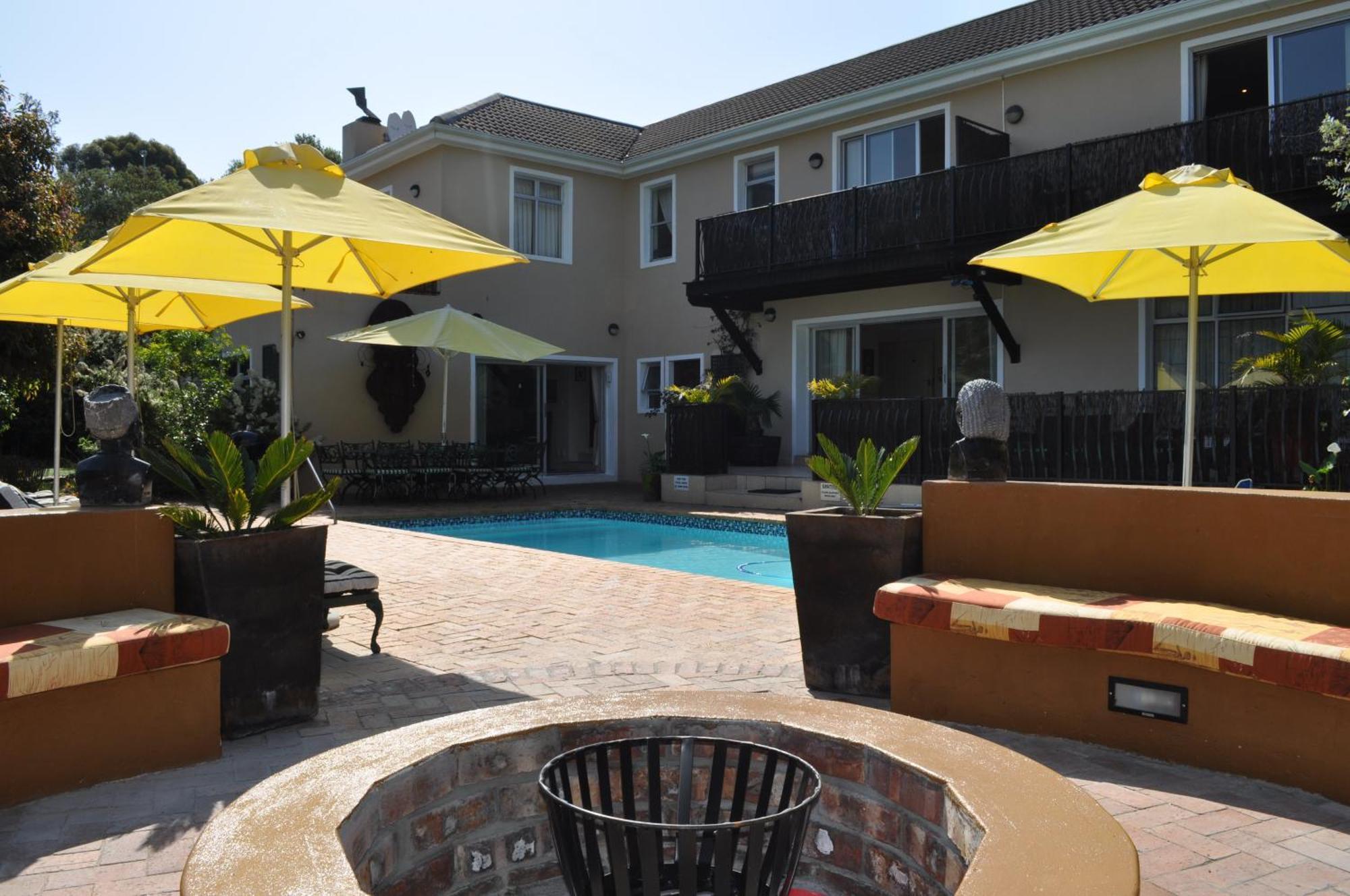 Metaphysika Holistic Retreat, Hout Bay Guest house *